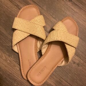 Old Navy Women's Tan Sandals
